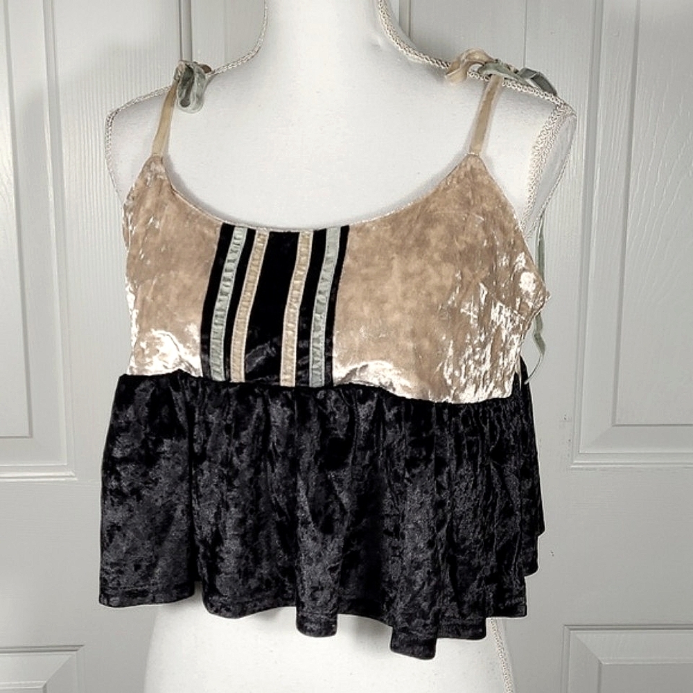 NWT POL Velvet Ruffle Babydoll Crop Top in Cream & Black w/ Cream & Gray Straps - Picture 5 of 15